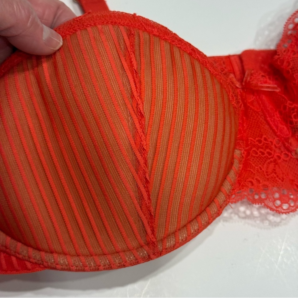 Adore Me Vibrant Red Lace Bra - Picture 5 of 5